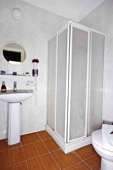 Битез: Sestra Hotel