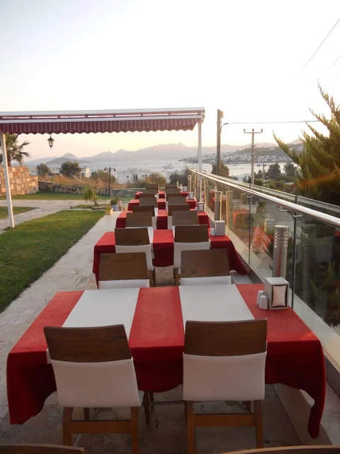 Битез: Sestra Hotel