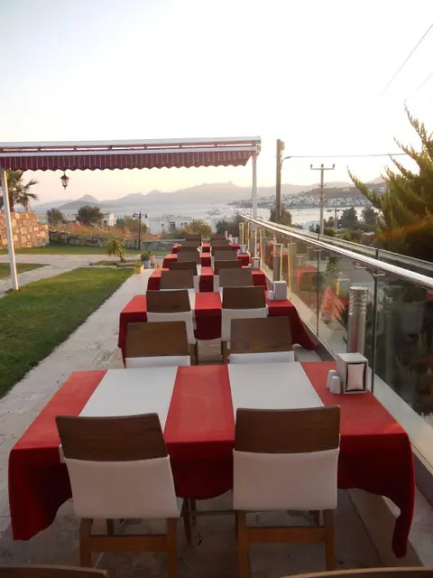 Битез: Sestra Hotel