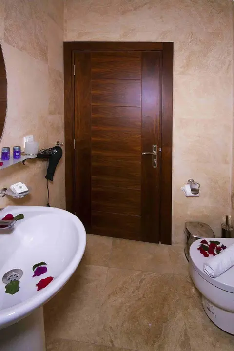 Битез: Sestra Hotel