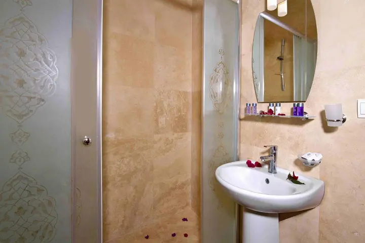 Битез: Sestra Hotel