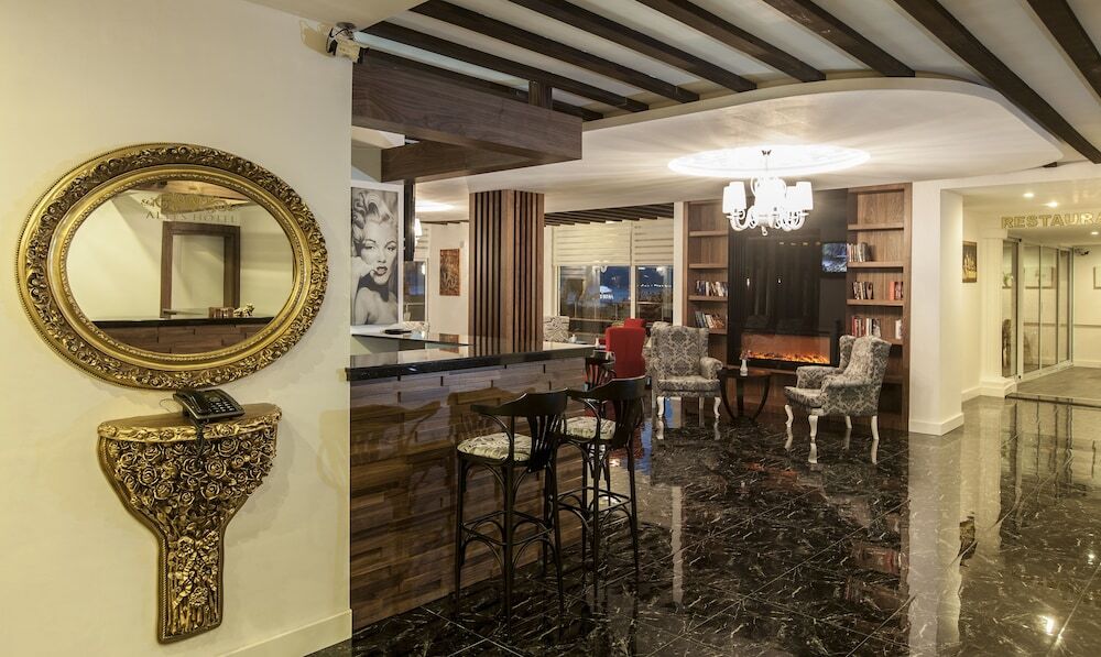 Анталья: Altes Hotel