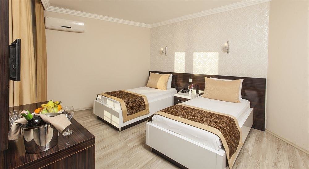 Анталья: Altes Hotel