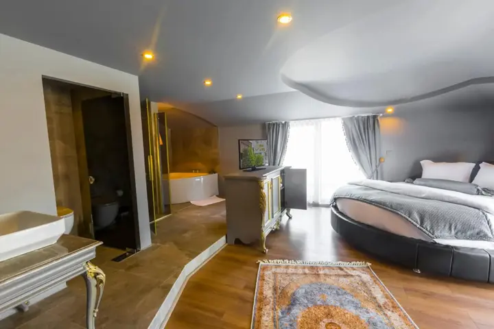 Йомра: Real King Residence