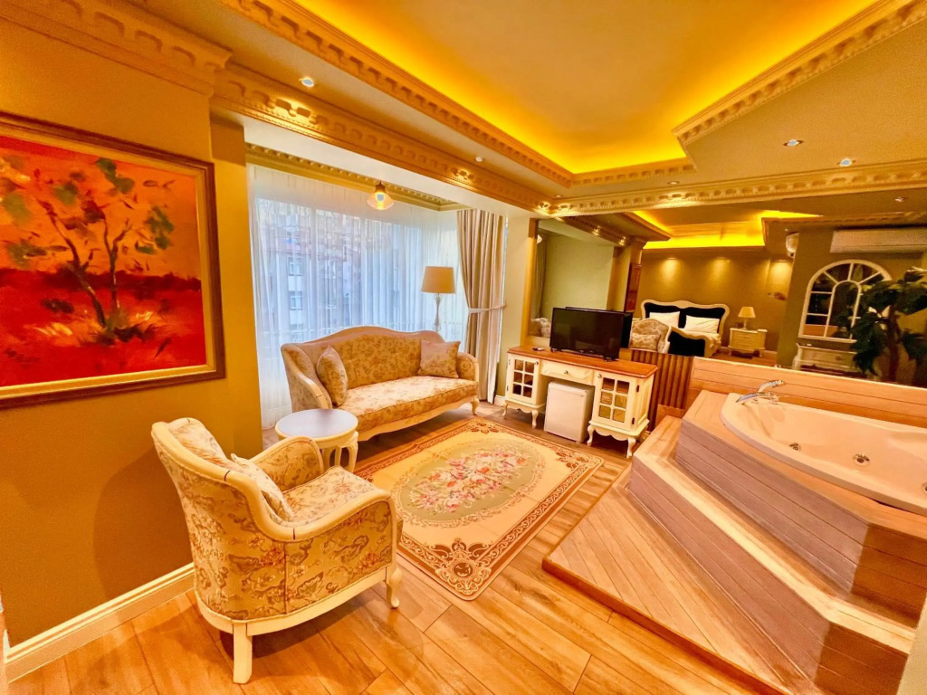 Йомра: Real King Residence