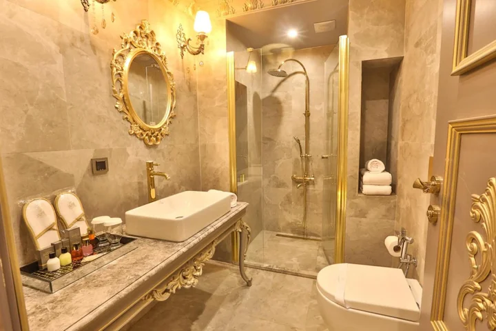 Йомра: Real King Residence