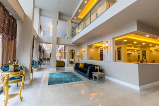 Йомра: Real King Residence