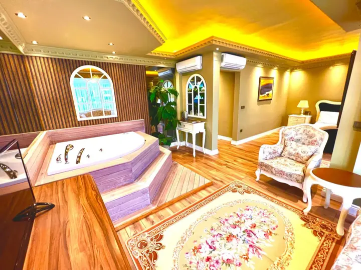 Йомра: Real King Residence