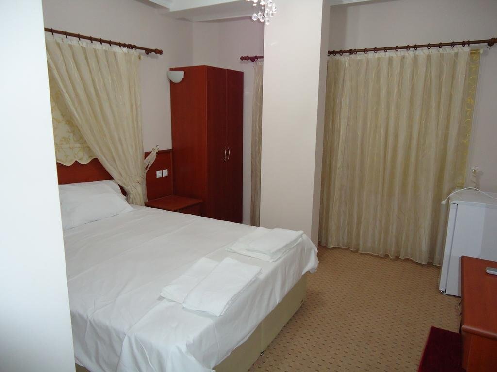 Мидьят: Hotel Demirdag
