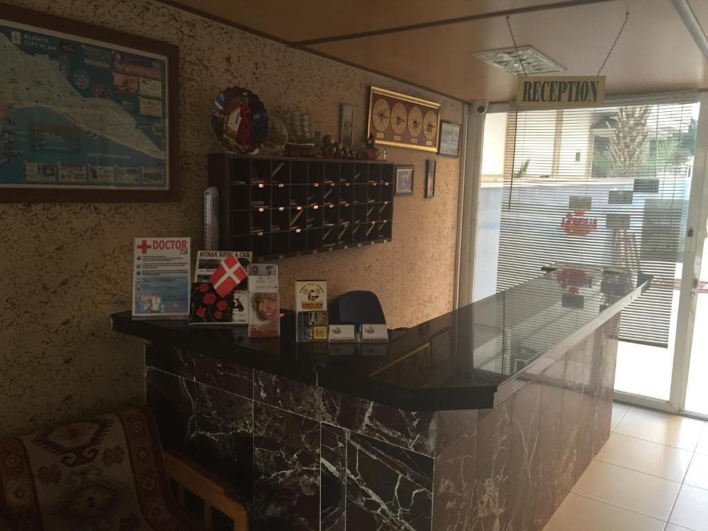 Аланья: Baronessa Apart Hotel