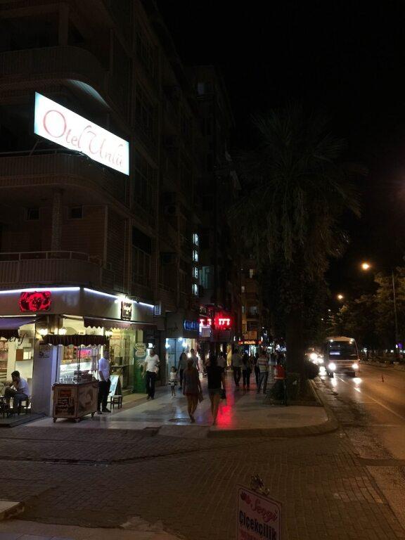 Айдын: Hotel Ünlü