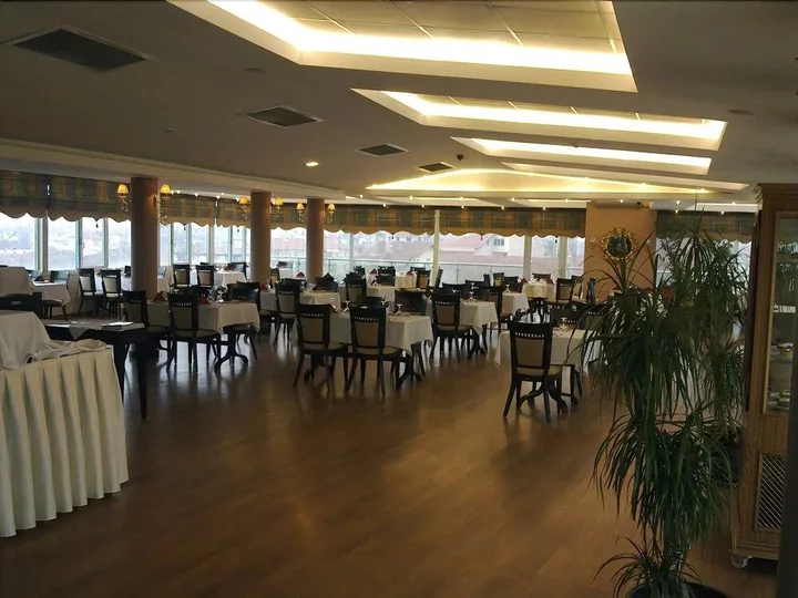 Дюздже: Pak Hotel