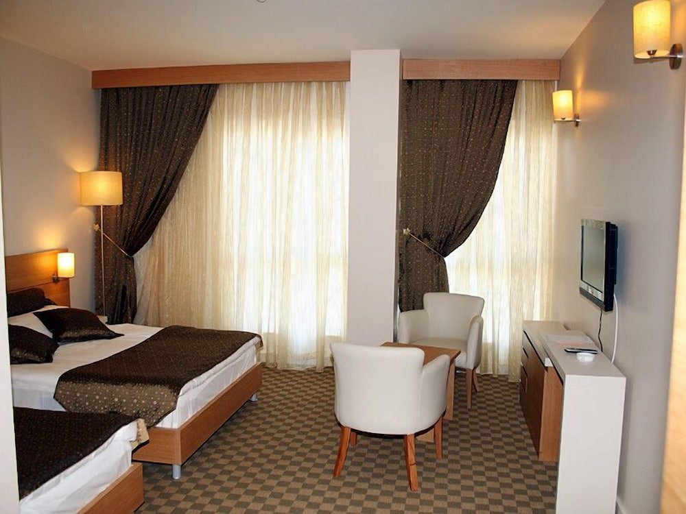 Дюздже: Pak Hotel