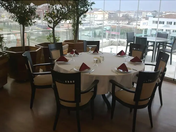 Дюздже: Pak Hotel