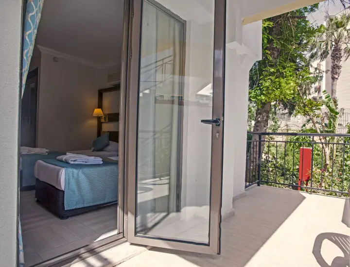 Adin Beach Hotel — фото 2