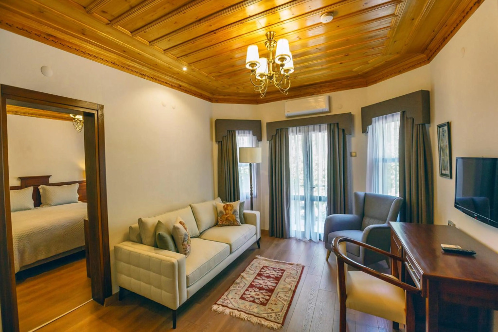 Акьяка: Yucelen Otel
