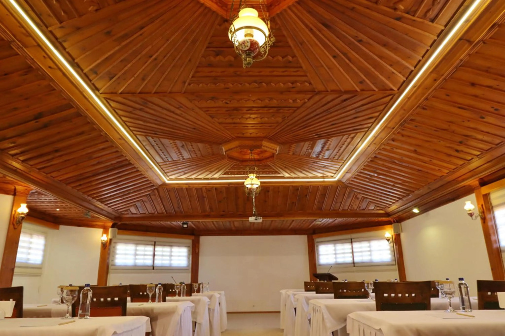 Акьяка: Yucelen Otel