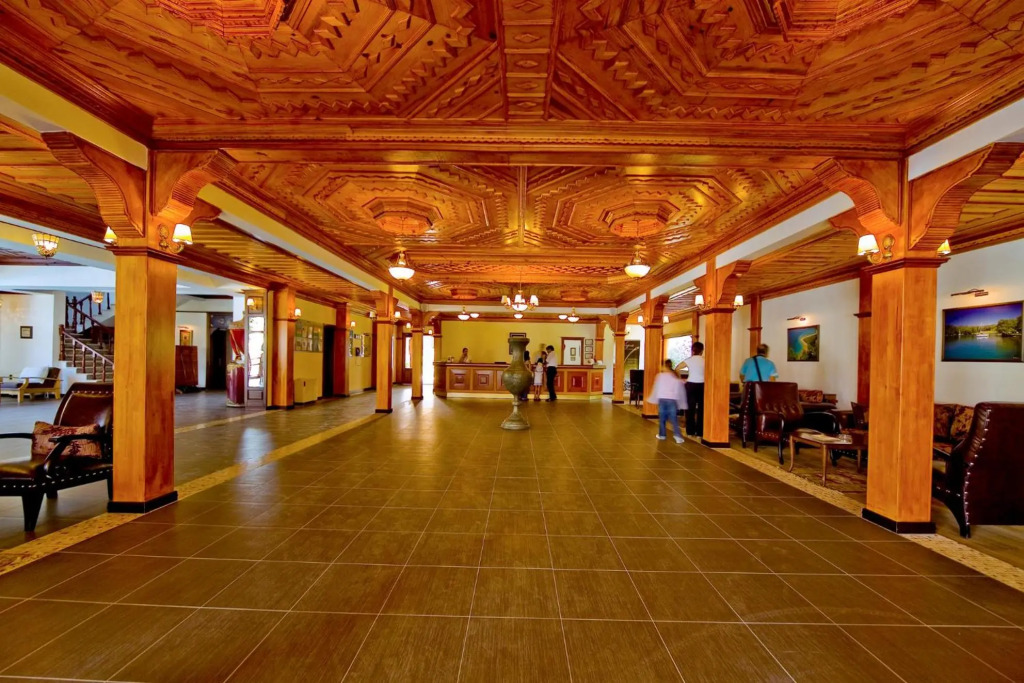 Акьяка: Yucelen Otel