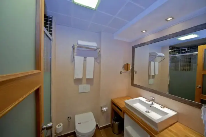 Акьяка: Yucelen Otel