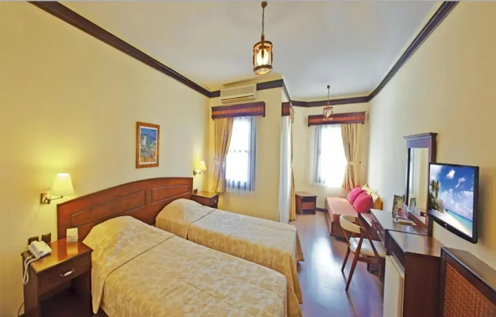 Акьяка: Yucelen Otel