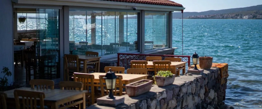 Айвалык: Ferahi Evler Otel