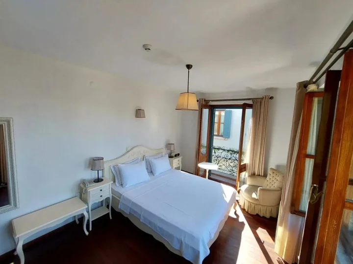Айвалык: Ferahi Evler Otel