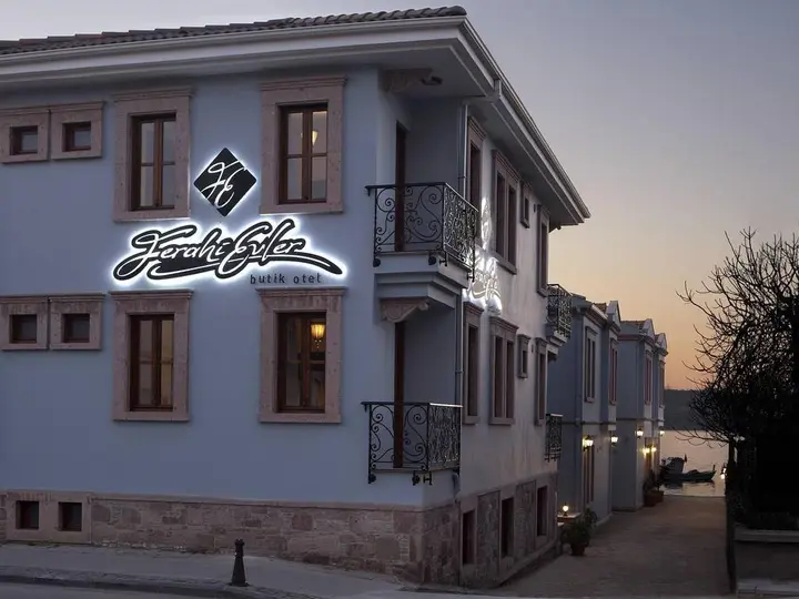 Айвалык: Ferahi Evler Otel