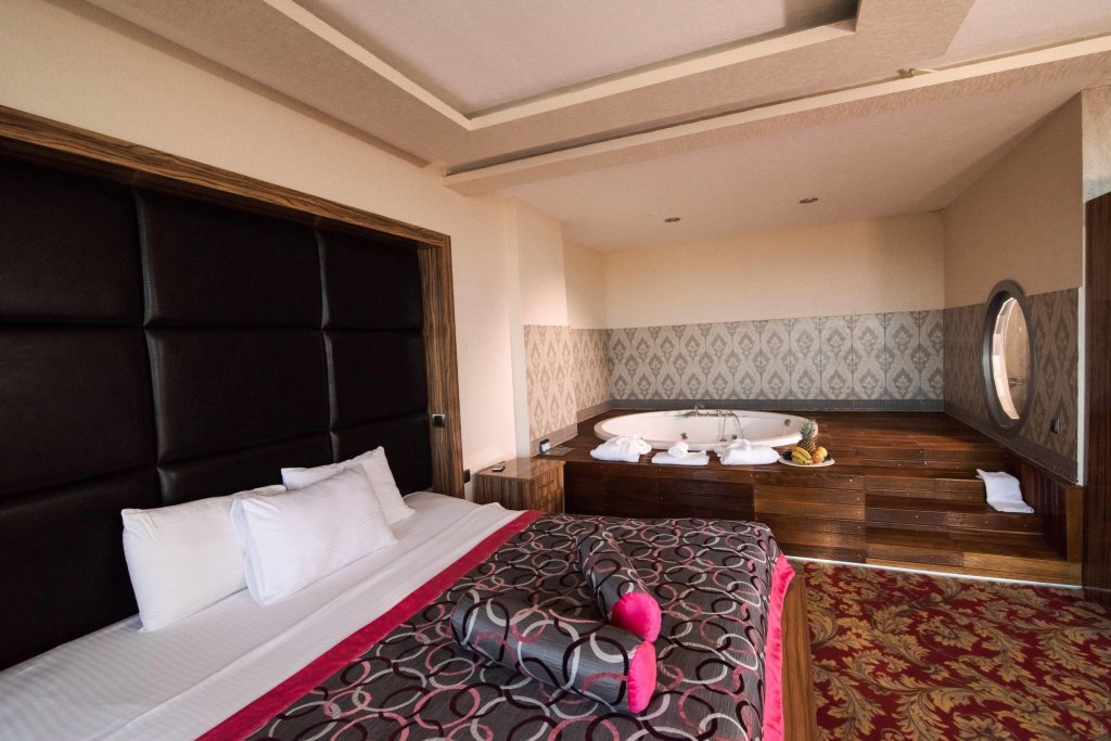 Караман: Отель Grand Hotel & Convention Center Karaman