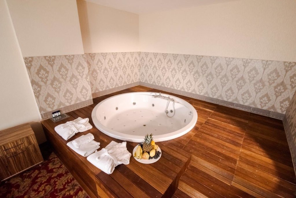 Караман: Отель Grand Hotel & Convention Center Karaman