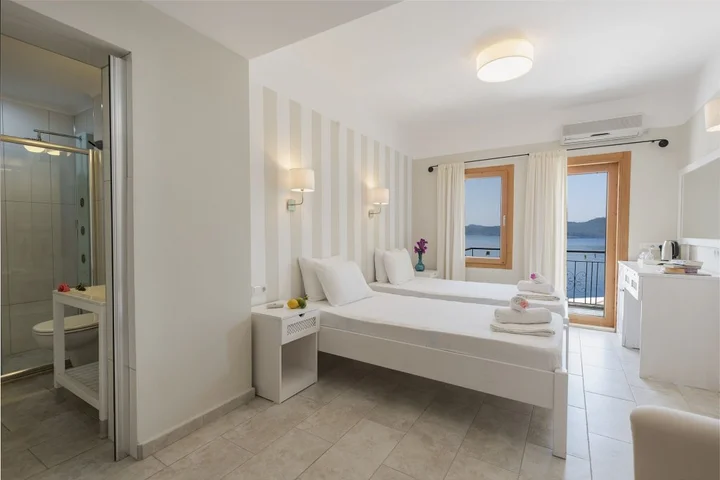 Каш: Kale Hotel