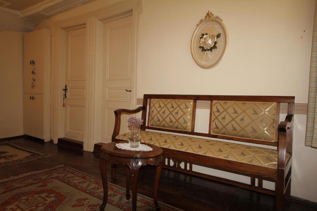 Бозджаада: Nar Adaevi