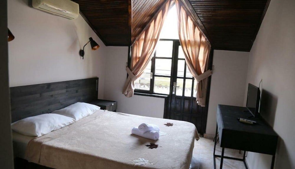 Кемер: Esra Hotel