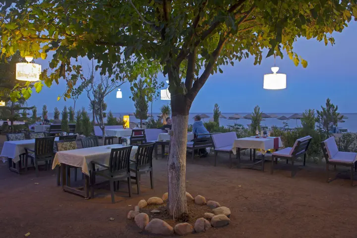 Чиралы: Kutle Hotel