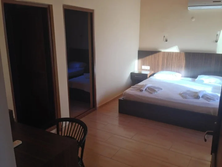 Чиралы: Kutle Hotel