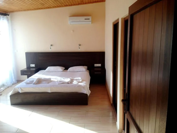 Чиралы: Kutle Hotel