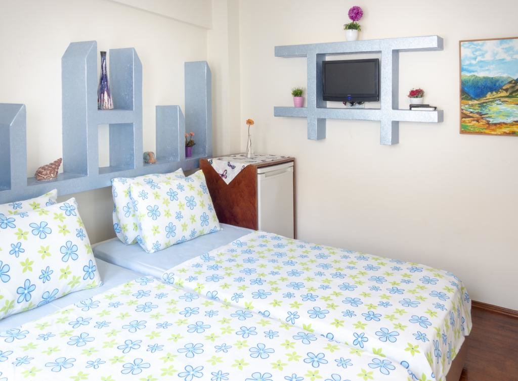 Бозджаада: Risus Otel