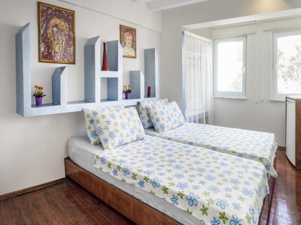 Бозджаада: Risus Otel