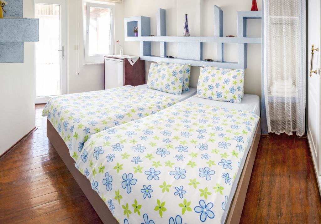 Бозджаада: Risus Otel