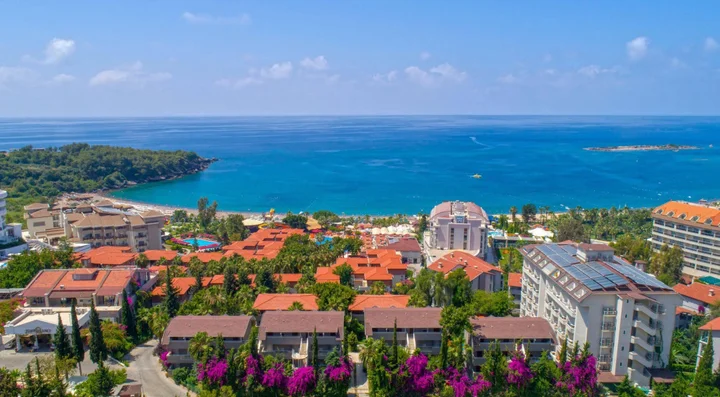 Окурджалар: Justiniano Club Alanya – All Inclusive