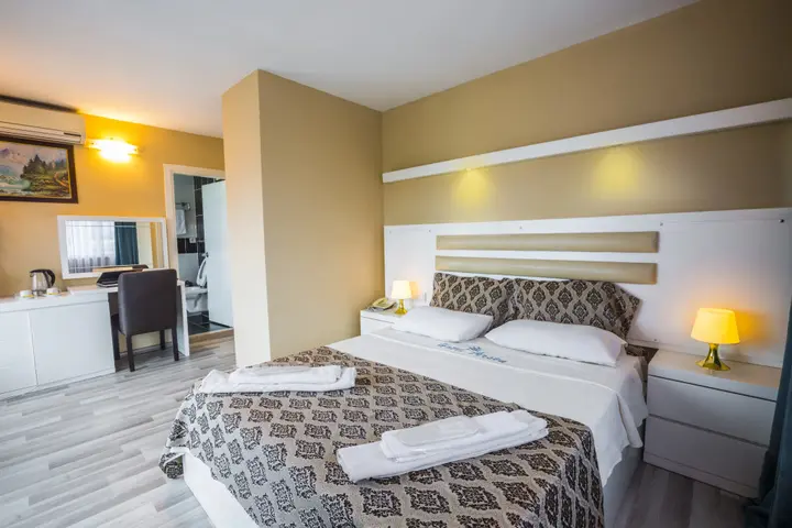 Арсин: Arsen Hotel