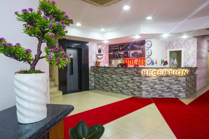 Арсин: Arsen Hotel
