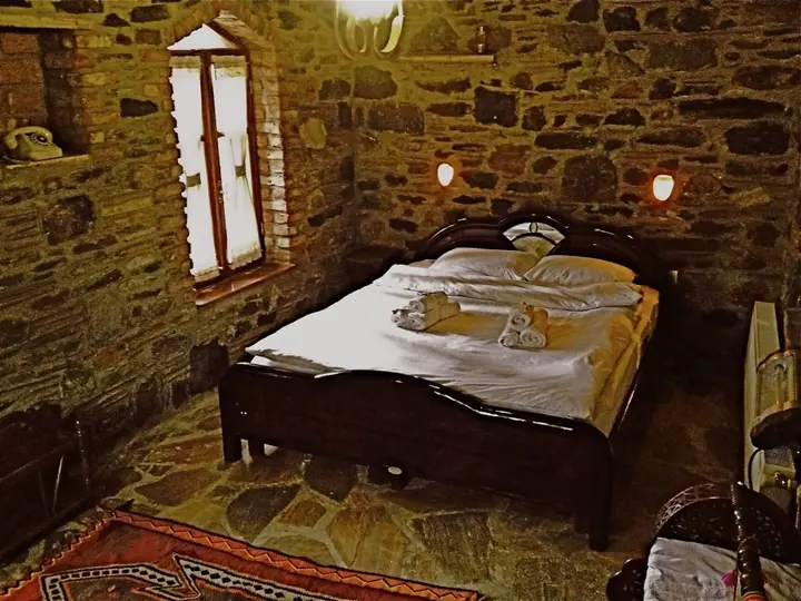Шириндже: Stonehouse By Ipek