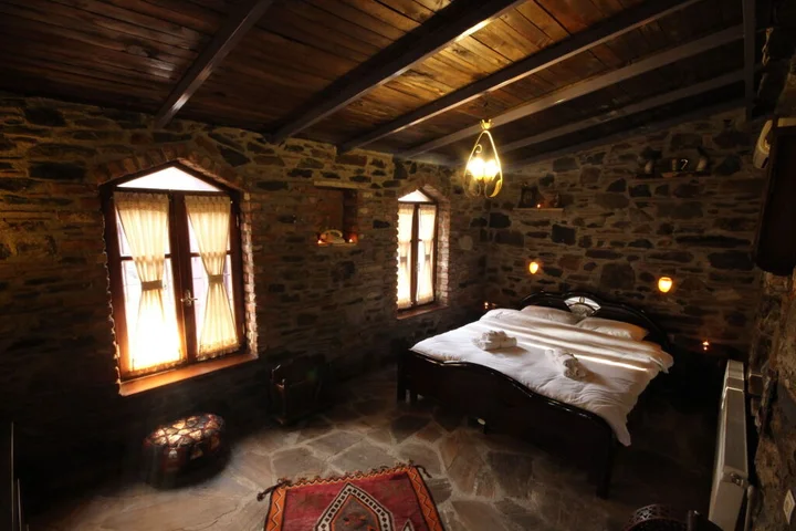 Шириндже: Stonehouse By Ipek