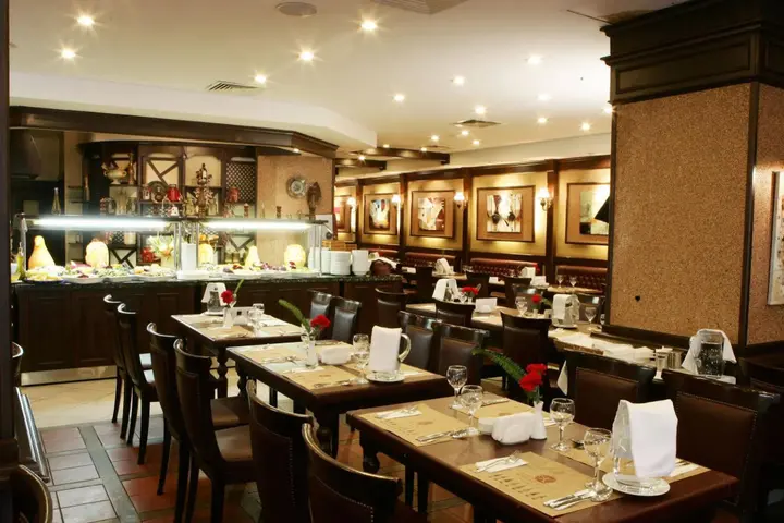 Измир: Karaca Otel
