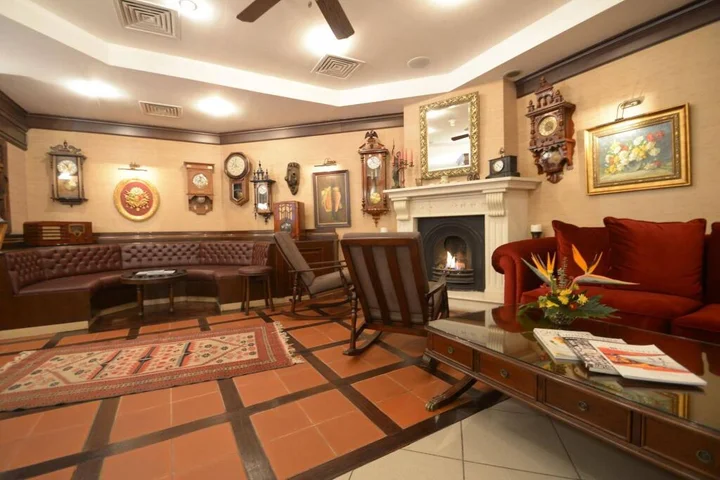 Измир: Karaca Otel