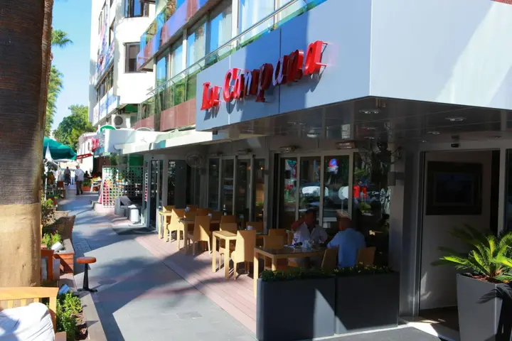 Измир: Karaca Otel