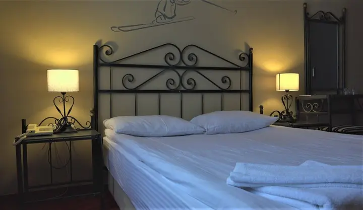 Османгази: Uslan Hotel