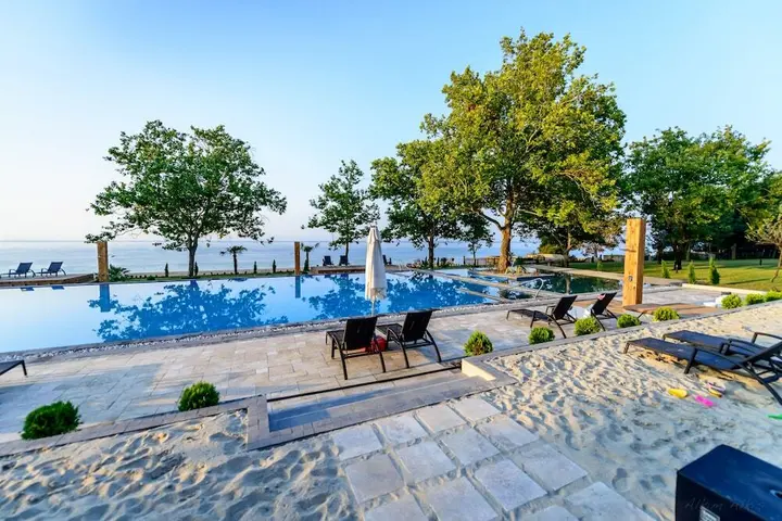 Чешмели: Seker Kamp Apart Otel
