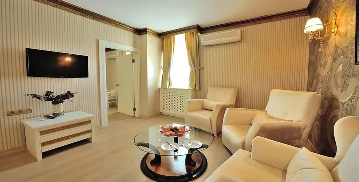 Бююкчекмедже: Pelikan Otel