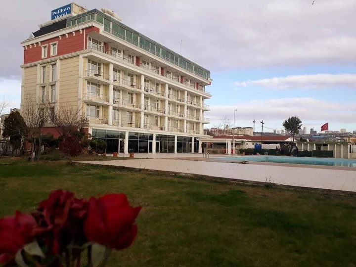 Бююкчекмедже: Pelikan Otel